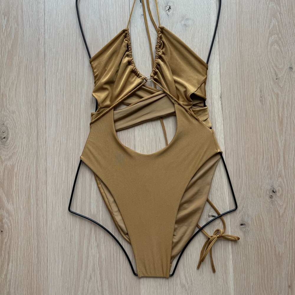 Sexy one piece by Entreaguas